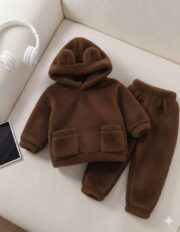 طقم أطفال شتوي فرو ناعم بقبعة - Image 3