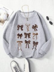 سويت شيرت "ليوبارد بو" (Leopard Bows Sweatshirt) - Image 3